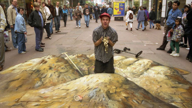 Street Artist Becomes Treasure Hunter