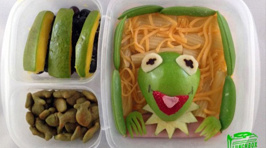 'Lunchbox Dad' Creates Edible Masterpieces for his Kids