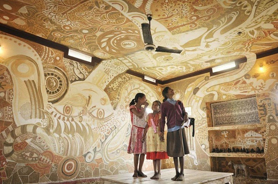 Artist Decorates Classroom using only Mud and Dirt