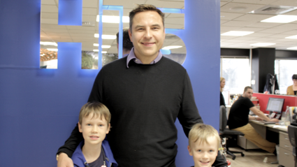 Flynny's sons Jack (left) and Leo (right) with David Walliams