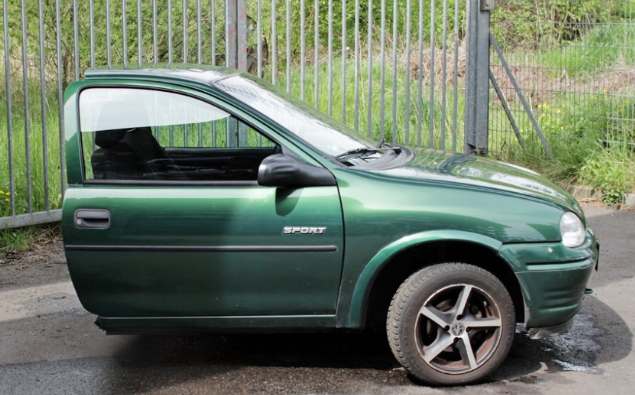 Ex Literally Gives Up Half Of Everything In Divorce Settlement