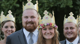 Mr Burger Marries Miss King.... Burger King Pays The Bill!