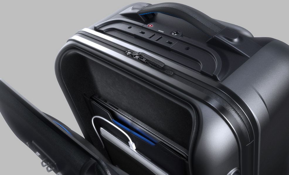 This 'Smart Suitcase' Charges Your Phone And Weighs Itself