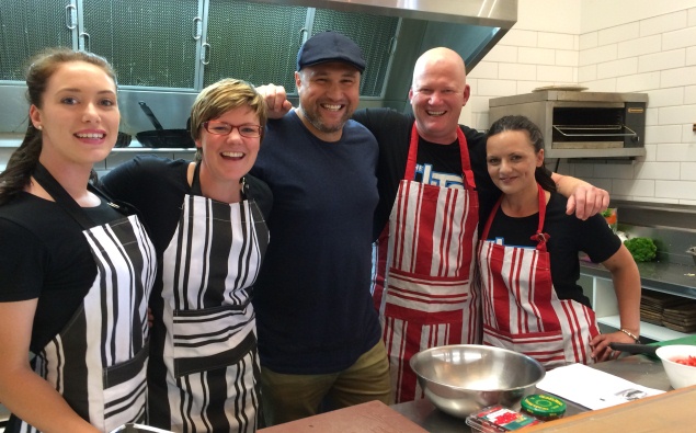 Martin vs Sarah Instant Restaurant Photos