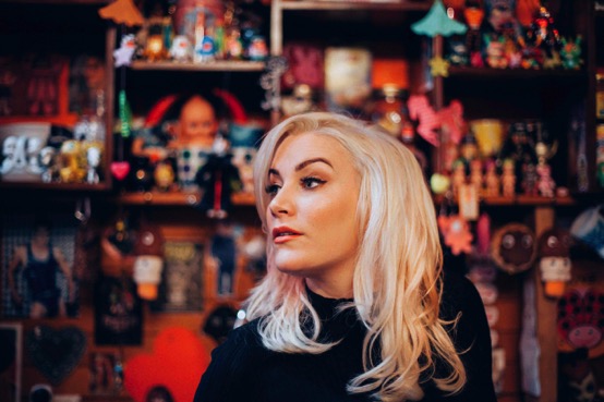 Lisa Crawley - Showgirl