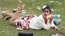 4 Photos That Prove That The Melbourne Cup Is Still Just A Big Heels-Up