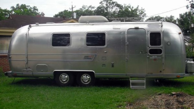 This old trailer has been turned into every woman’s dream!