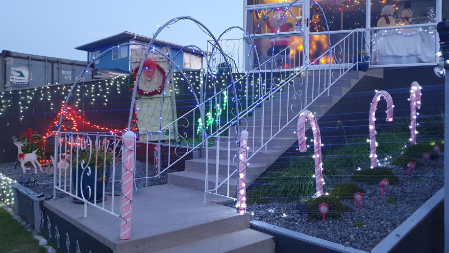 LISTEN: Christmas Lights Trail