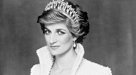 These 10 beautiful photos of Princess Diana will remind you why she was so loved