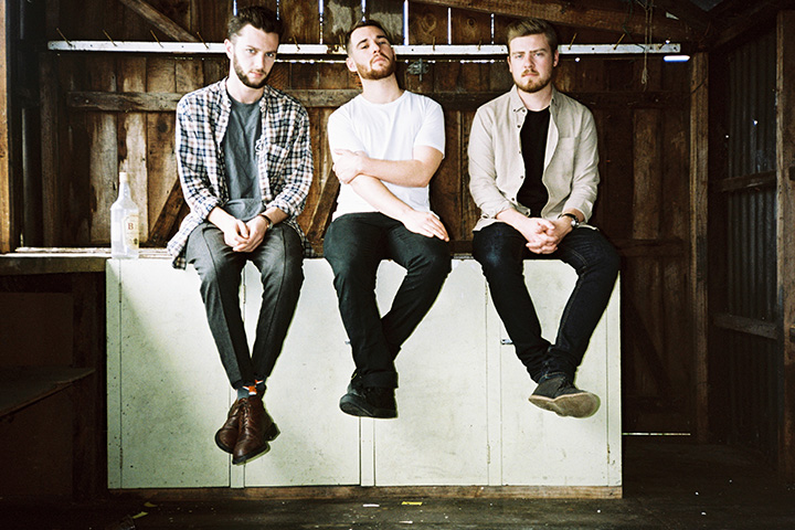 Alae - Too Strung Up