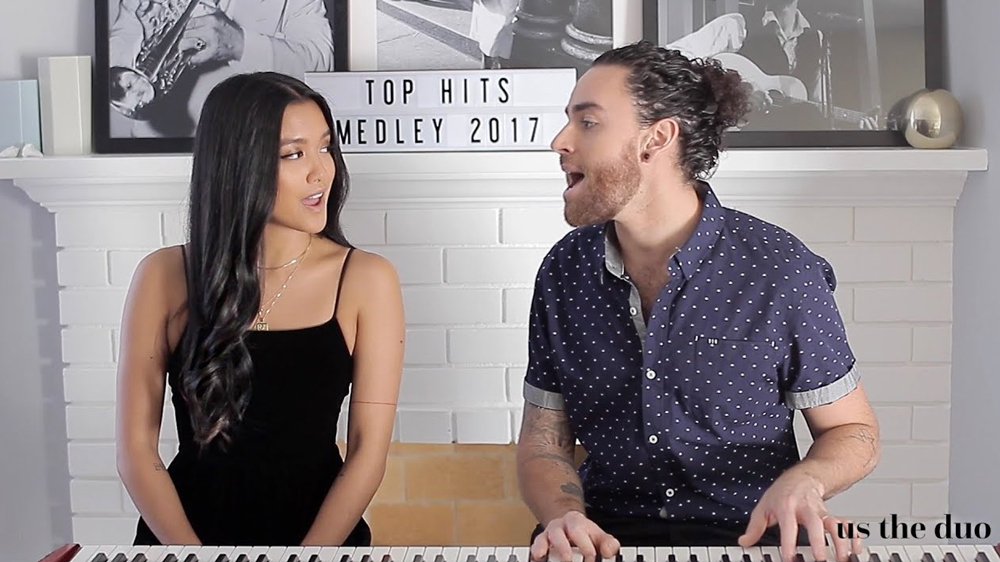This duo just covered all the top hits of 2017 in 4 minutes and it’s magical