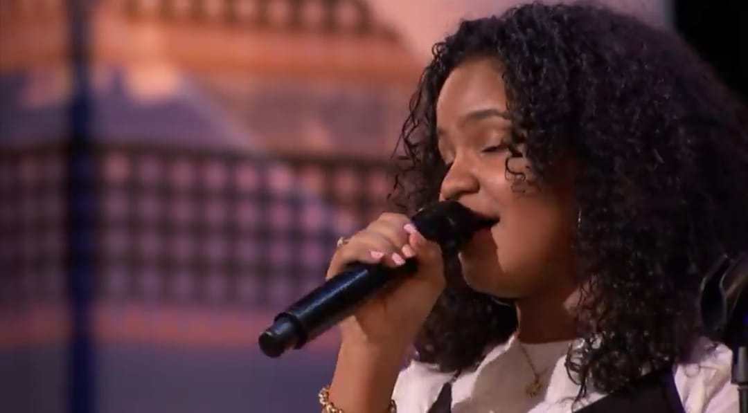 15-year-old dubbed a mini "Aretha Franklin" wows America's Got Talent judges with her soulful performance