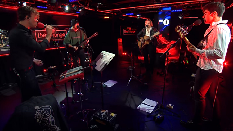 5 Seconds of Summer perform stunning acoustic rendition of their hit 'Youngblood'