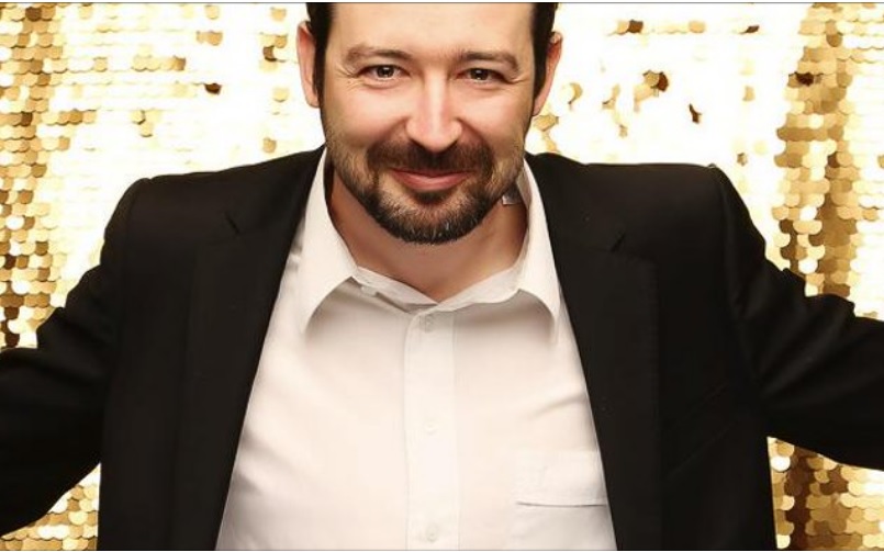 Estelle chats with Sam Smith......the Kiwi Comedian living with MS