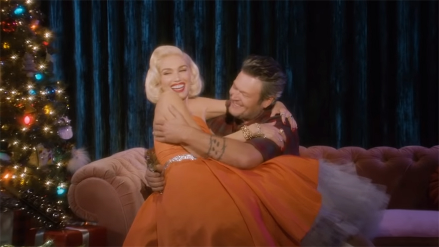 Gwen Stefani and Blake Shelton dropped a Christmas duet video and it is VERY cute