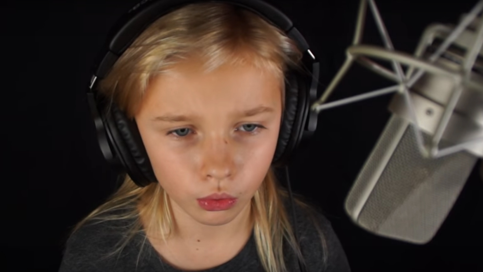 11-year-old girl wows with breathtaking cover of Metallica’s hit 'Nothing Else Matters'!