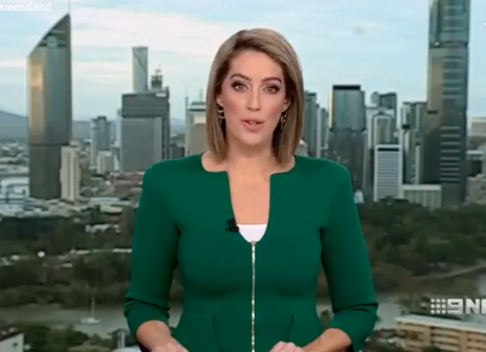 Newsreader has 'hypnotising' wardrobe blunder on-air as top gives