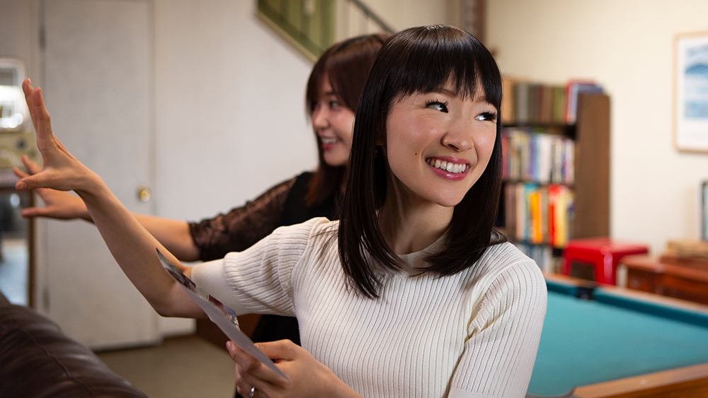 Watch Netflix's Marie Kondo share her amazing life hack for folding the dreaded fitted sheet