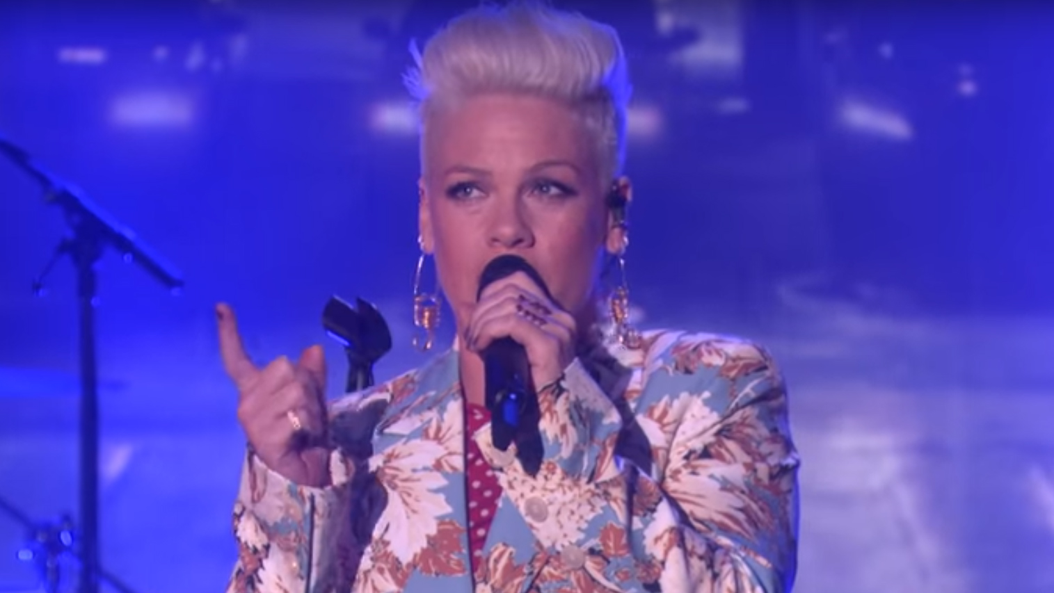 Pink performs 'Walk Me Home' live on The Ellen Show for the first time - and it is AMAZING!