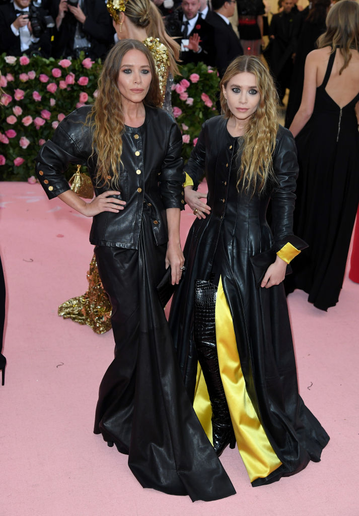 Remember '90s child stars Mary-Kate and Olsen? Here's they look like now ...