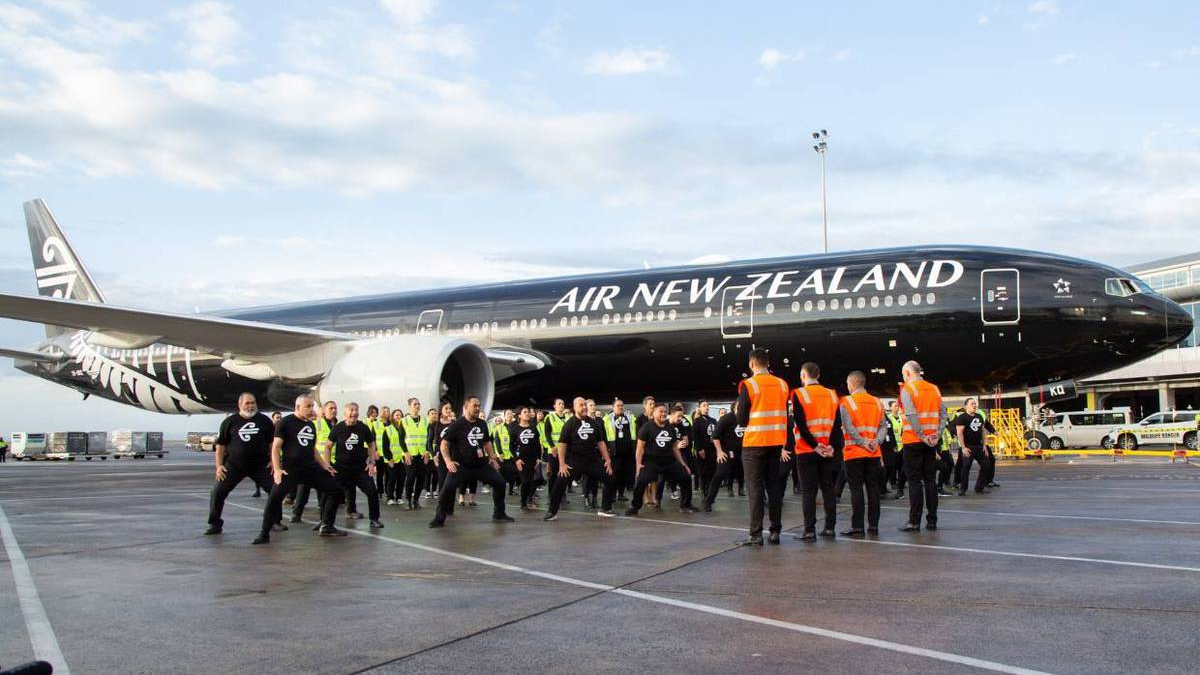 Watch Air New Zealand staff's passionate haka farewell for the All Black