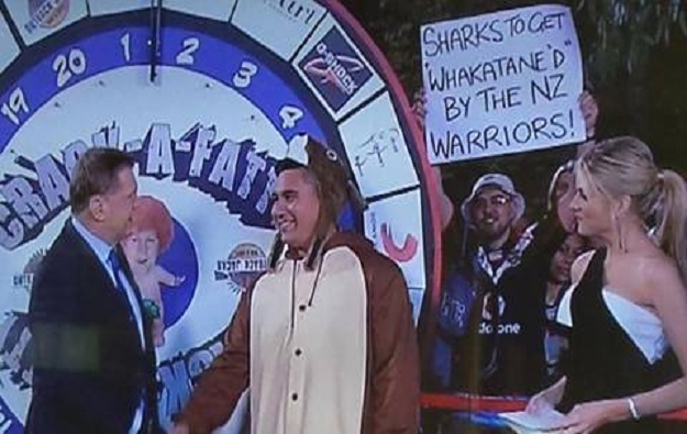 Hahaha! Local humour at the Warriors game!