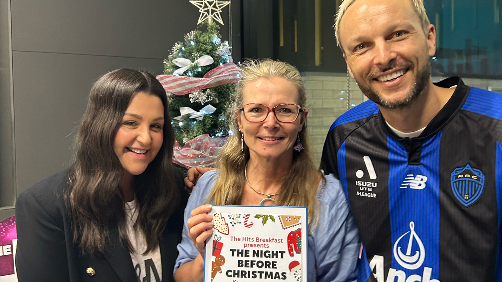 Kiwi icon Suzy Cato reads special The Hits edition of 'The Night Before Christmas'