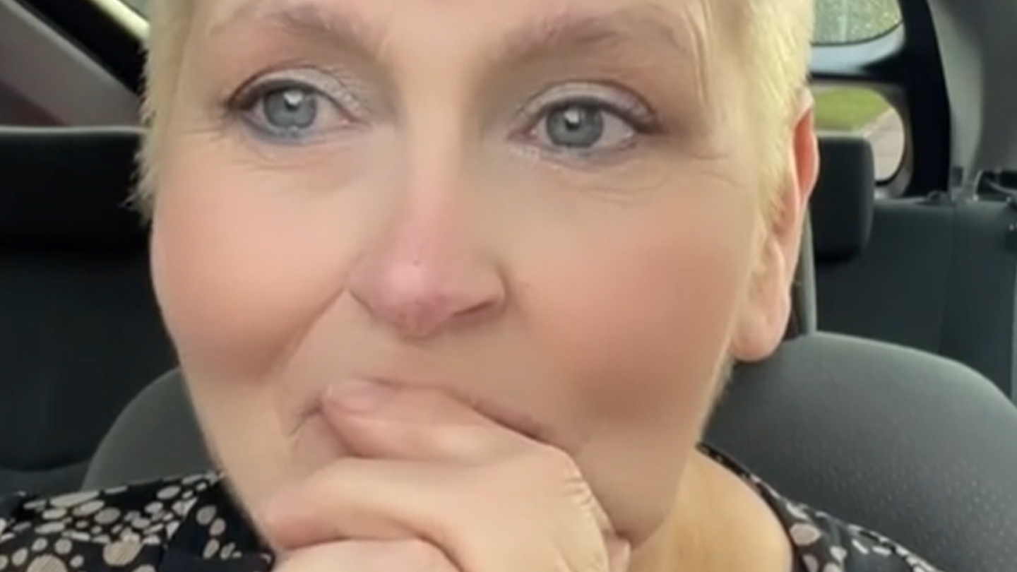 Kiwi woman goes viral after bravely sharing that she's in search of a friend