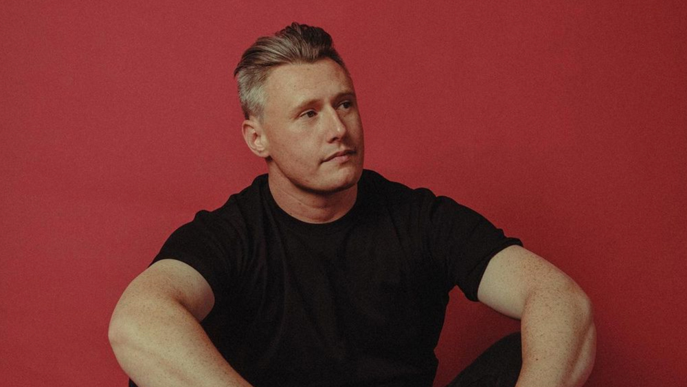 Kiwi artist Louis Baker talks new New Zealand tour with Estelle