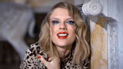 Taylor Swift behind the scenes of Blank Space Vid