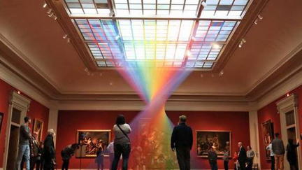 The indoor rainbow baffling the internet