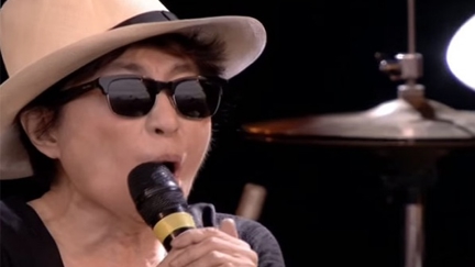 Yoko Ono performed at Glastonbury and it was awful