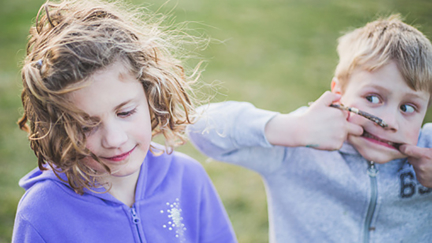 It turns out younger siblings are the funniest according to a study