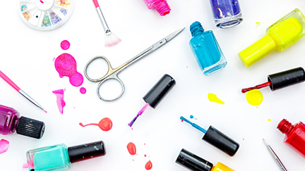 Selfie nails are the crazy new manicure trend