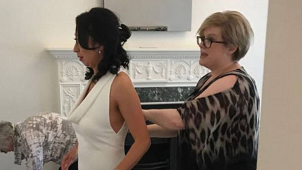 Bride without wedding dress gets one made in 30 minutes