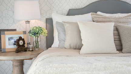 Affordable ideas to make your small bedroom feel HUGE!