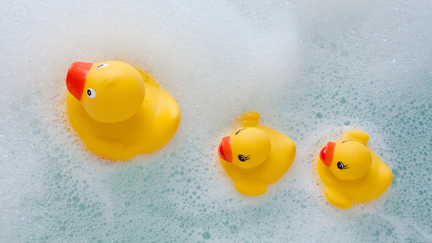 Woman bans her husband from bathing their daughters