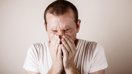 What happened to this man when he tried to suppress a big sneeze will scar you for life!