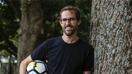 Estelle and Nick from the Bags Not Campaign talk about being plastic free