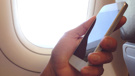 This is what REALLY happens when you don't put your phone in flight mode on a plane