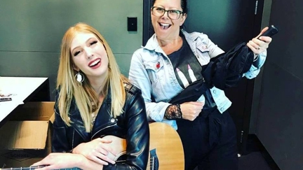 The fear of popping balloons is real with Estelle and Sophie Mashlan