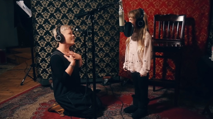 Watching Pink and her 7-year-old daughter Willow sing together will make your heart melt