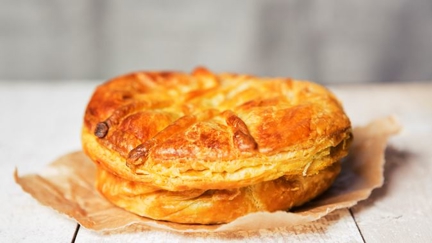 Americans sparks outrage after claiming the way we eat pies is wrong