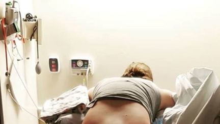 Incredible picture of woman giving birth reveals how bones move during labour
