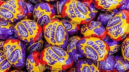 Cadbury Creme Egg ice cream has hit NZ for a limited time just in time for Easter