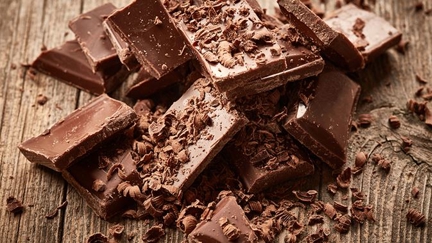 Eating chocolate is actually good for your brain - science says so!