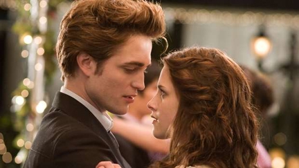 'Twilight' author Stephenie Meyer says she is working on two more books