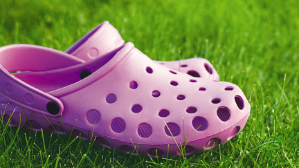 Anika Moa and Stacey Morrison debate if Crocs are ever OK to wear to work