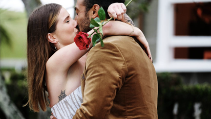 Moses Mackay gives his final rose to Annie in the finale of 'The Bachelor NZ'!
