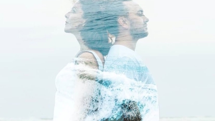 Estelle chats with Aro about their new bilingual music